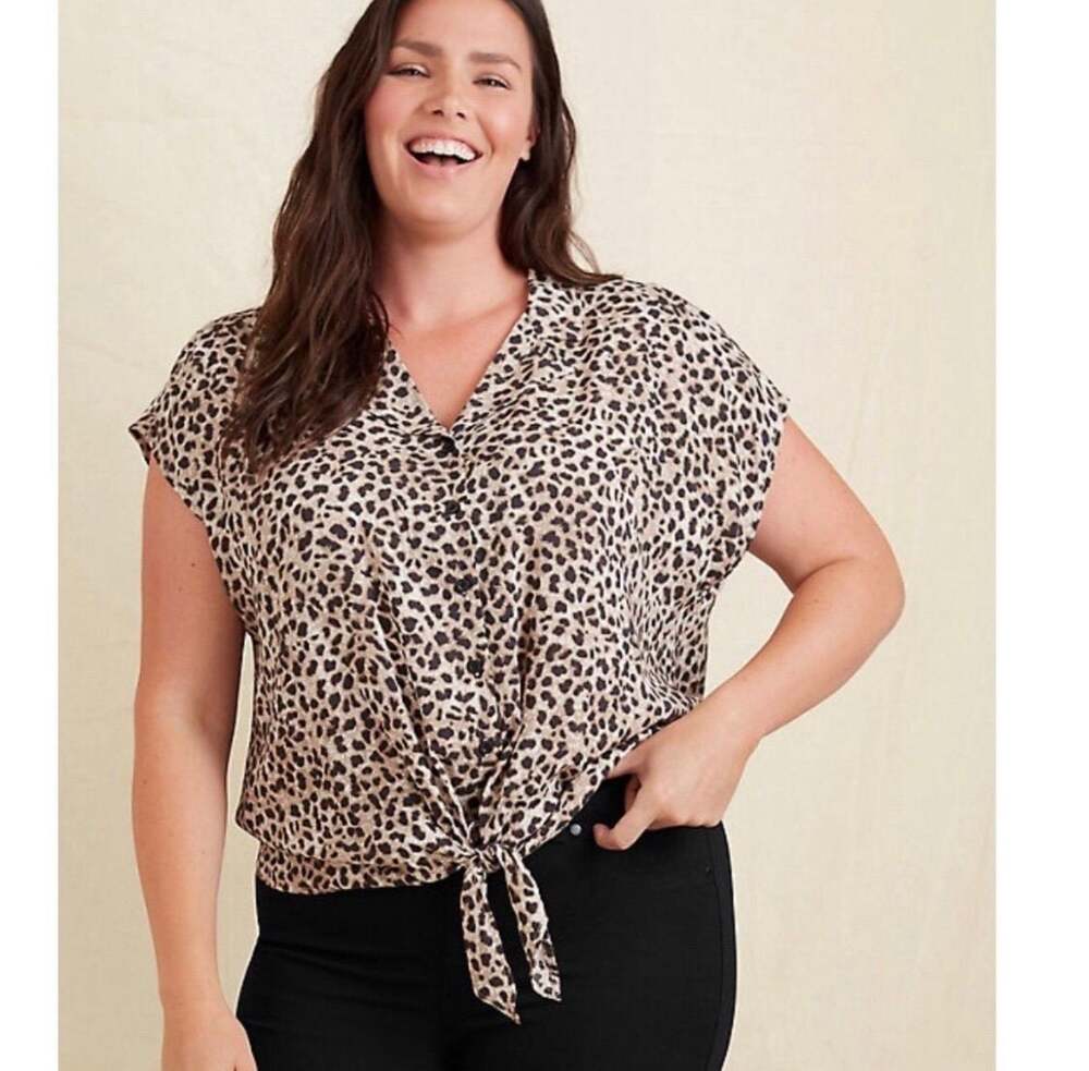 NWT Torrid Plus Size 4 Leopard Print Button-Down Tie-Front Blouse
